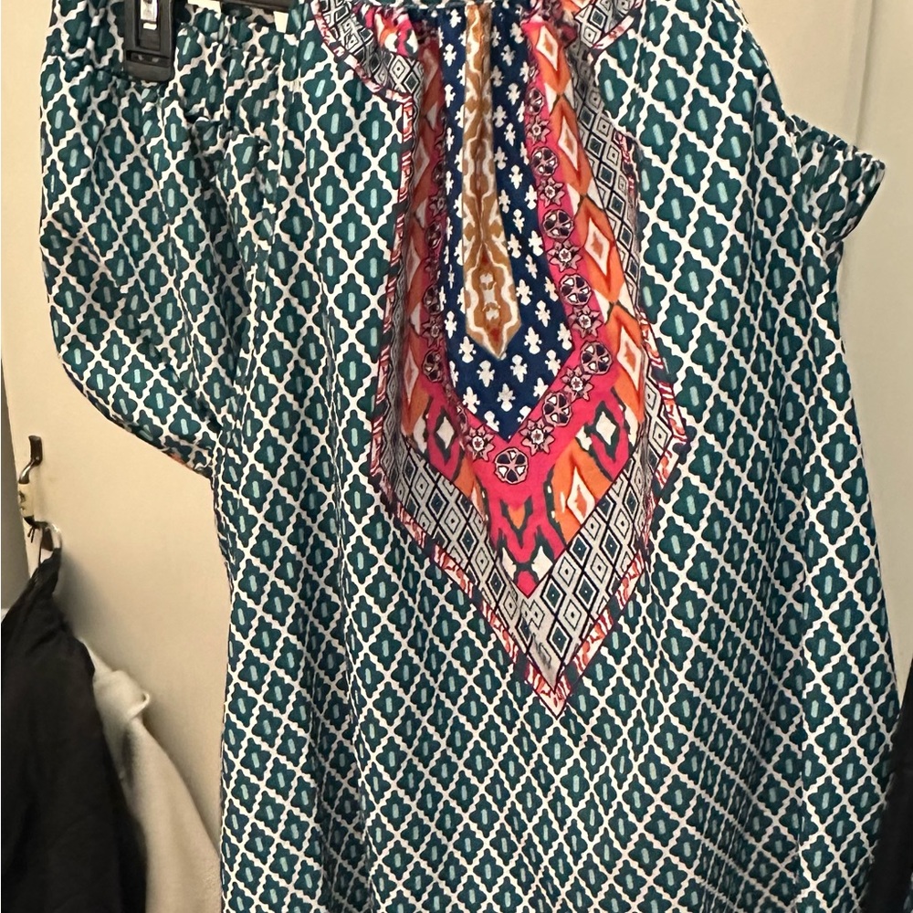 SHEIN Teal and Red 2 Piece Shorts and Geometric Blouse NEWOT - 1XL